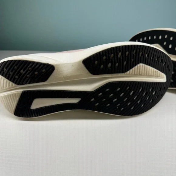 Women’s Hoka Mach 6- Size 7.5 US - Picture 16 of 17